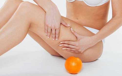 palper-rouler-jambes-cellulite-8613384